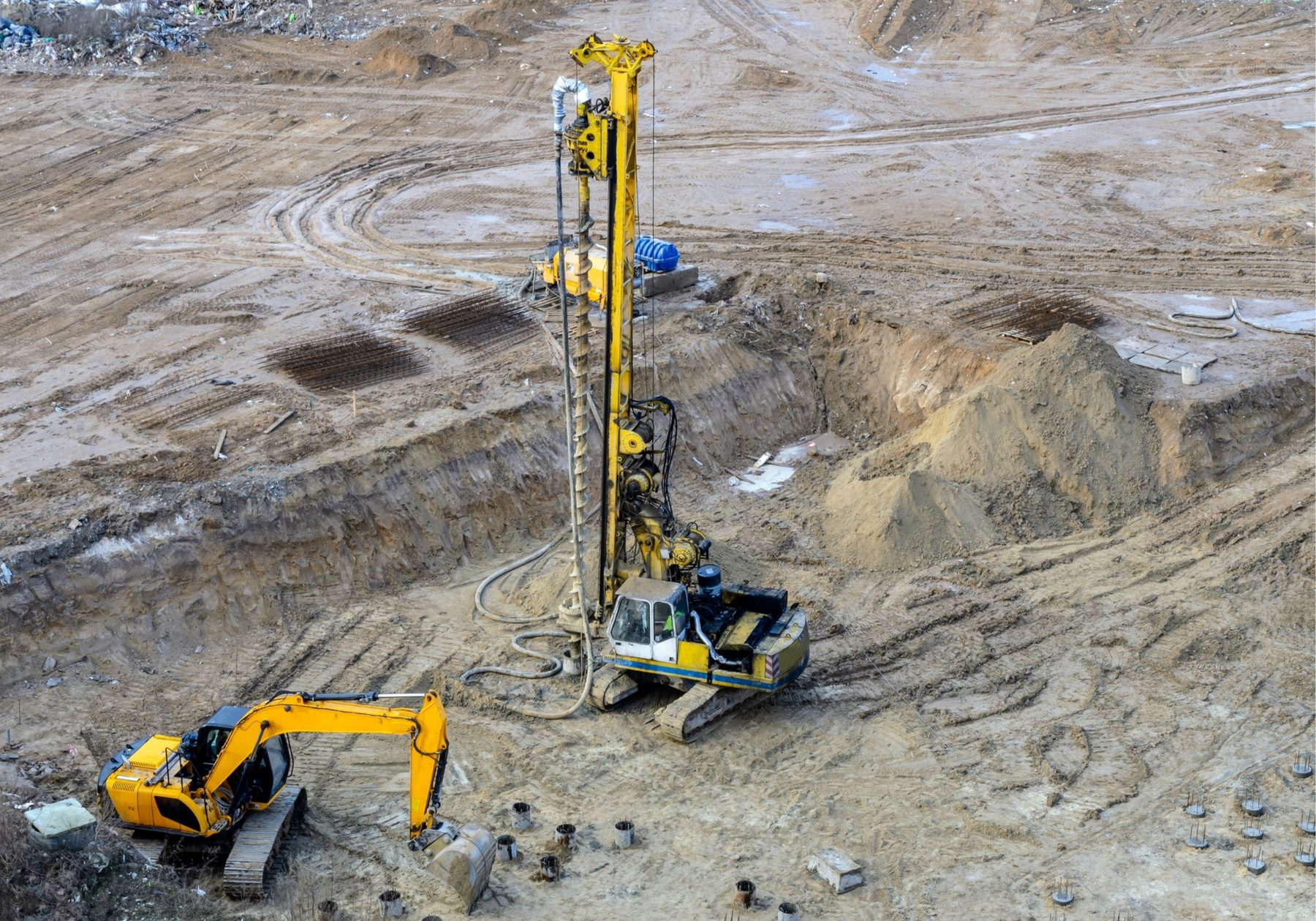 Cross-border drilling operation served by MMST